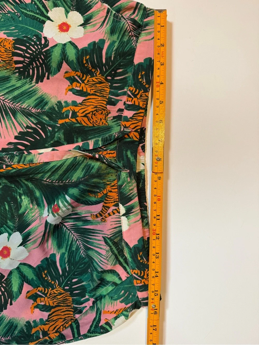 Cynthia Rowley Sleepwear Tropical Tiger Palm Print Pajama Shorts Pink Green L